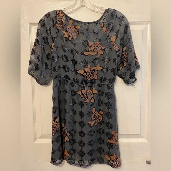 Hale Bob Gold & Craft Women’s Printed Blouse Top Shirt NWT S SMALL - Picture 2 of 4